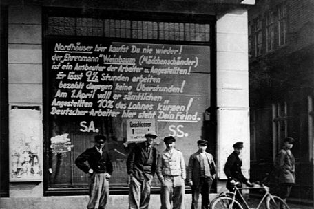 Anti-Semitic call fo boycott on the shop window of the Schönbeck fashion store, probably April 1933 