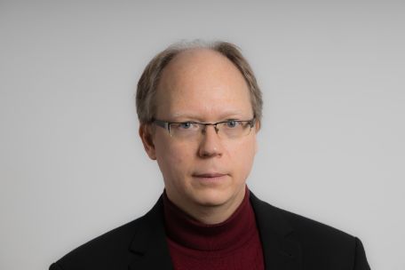 Portrait of Dr. Karsten Uhl
